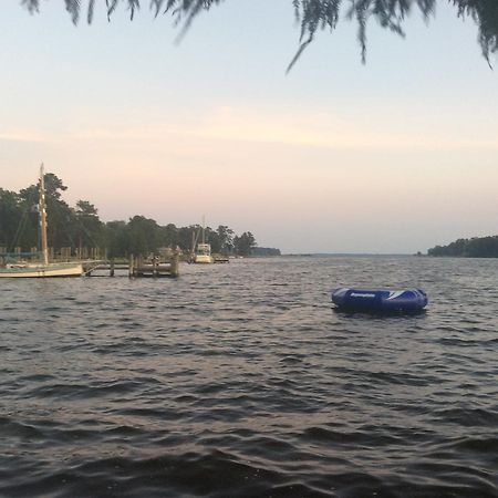 Bath Harbor Marina And Motel ภายนอก รูปภาพ