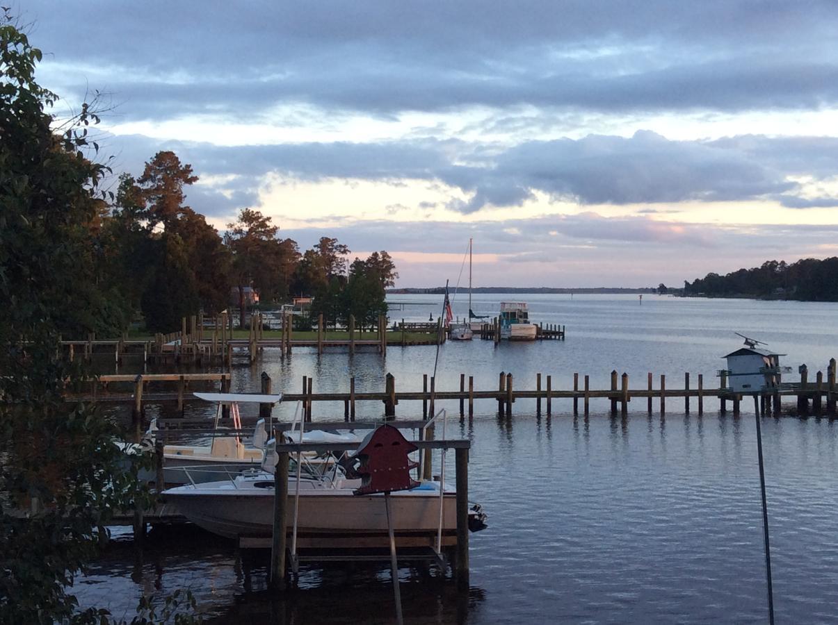 Bath Harbor Marina And Motel ภายนอก รูปภาพ