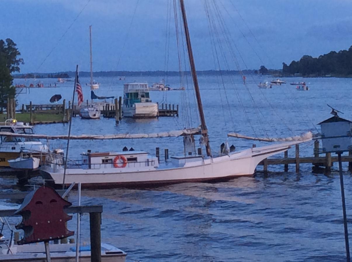 Bath Harbor Marina And Motel ภายนอก รูปภาพ
